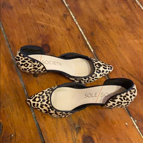 Some Society Animal Print Heels. - Picture 6 of 8